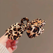 Load image into Gallery viewer, ANIMAL BOHO VINTAGE HAIR CLAW CLIPS | 40H1029