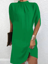 Load image into Gallery viewer, Batwing Sleeves Loose Geometric Pleated Printed Round-Neck Mini Dresses