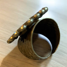 Load image into Gallery viewer, Round Rhinestone Ring
