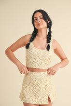 Load image into Gallery viewer, Ditsy Print Twist Back Crop Tank
