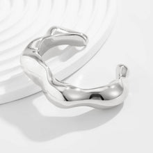 Load image into Gallery viewer, LUXURY IRREGULAR SHAPE CUFF BANGLE | 40B5187
