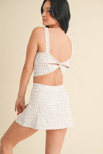 Load image into Gallery viewer, Ditsy Print Twist Back Crop Tank
