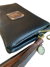 Load image into Gallery viewer, JG-Cross
