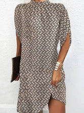 Load image into Gallery viewer, Batwing Sleeves Loose Geometric Pleated Printed Round-Neck Mini Dresses
