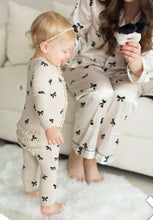 Load image into Gallery viewer, p6880 bow satin pj,s
