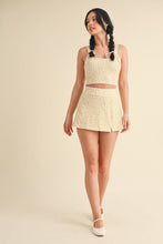 Load image into Gallery viewer, Ditsy Print Twist Back Crop Tank
