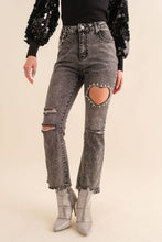 Load image into Gallery viewer, 22300P - Crop Stretch Ankle Button Heart Cut Out Denim Jeans
