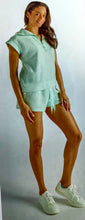 Load image into Gallery viewer, SIMPLY SOUTHERN pp-0125 quilted pearl shorts
