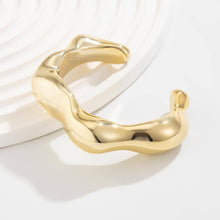 Load image into Gallery viewer, LUXURY IRREGULAR SHAPE CUFF BANGLE | 40B5187
