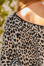 Load image into Gallery viewer, Long Bubble Sleeve Leopard Print Sweater
