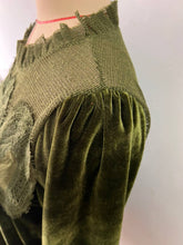 Load image into Gallery viewer, Rertro Lace Detail Patchwork Velvet Babydoll Blouse
