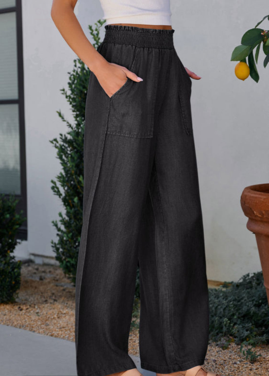 WIDE LEG BLACK DENIM SMOCKED WAIST