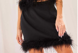 FEATHER SIDE ZIPPER BOTTOM SOLID MINI SKIRT