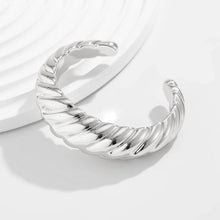 Load image into Gallery viewer, LUXURY IRREGULAR SHAPE CUFF BANGLE | 40B5187
