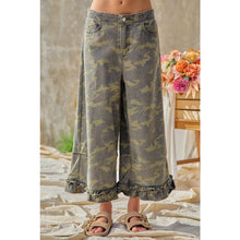 Load image into Gallery viewer, CAMOUFLAGE DENIM RUFFLED HEM MID RISE BLOOMER PANTS
