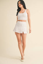 Load image into Gallery viewer, Ditsy Print Twist Back Crop Tank
