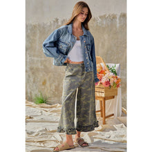 Load image into Gallery viewer, CAMOUFLAGE DENIM RUFFLED HEM MID RISE BLOOMER PANTS
