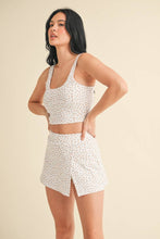 Load image into Gallery viewer, Ditsy Print Twist Back Crop Tank
