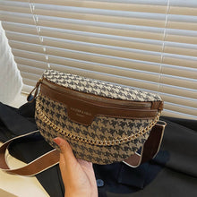 Load image into Gallery viewer, LEOPARD PRINT BLACK CHAIN STRAP FANNY BELT BAG_CWAB0923
