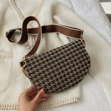 Load image into Gallery viewer, LEOPARD PRINT BLACK CHAIN STRAP FANNY BELT BAG_CWAB0923
