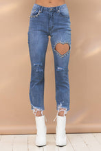 Load image into Gallery viewer, 22300P - Crop Stretch Ankle Button Heart Cut Out Denim Jeans
