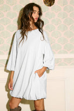 Load image into Gallery viewer, D4407 Puff-sleeve Relaxed Bubble Hem Mini Dress
