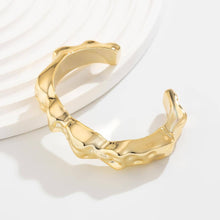 Load image into Gallery viewer, LUXURY IRREGULAR SHAPE CUFF BANGLE | 40B5187
