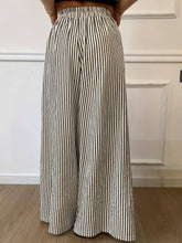 Load image into Gallery viewer, Casual Pocketed Striped Wide-Leg Pants

