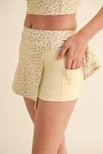 Load image into Gallery viewer, Ditsy Print Side Slit A-Line Skort
