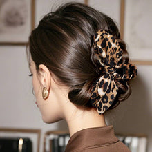 Load image into Gallery viewer, ANIMAL BOHO VINTAGE HAIR CLAW CLIPS | 40H1029
