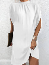 Load image into Gallery viewer, Batwing Sleeves Loose Geometric Pleated Printed Round-Neck Mini Dresses
