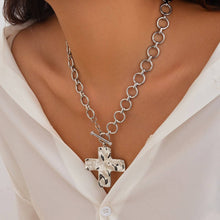 Load image into Gallery viewer, NOTABLE HAMMERED CROSS FRONT TOGGLE NECKLACE | 40NK9474
